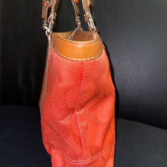 Coach F13560 Signature Gallery Tote Salmon Coral - Picture 6 of 16